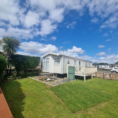 Berrow A22 Unity Beach Holiday Resort Unity Brean Sleeps 8 People 3 Bedrooms 1 Pet Stays Free מראה חיצוני תמונה