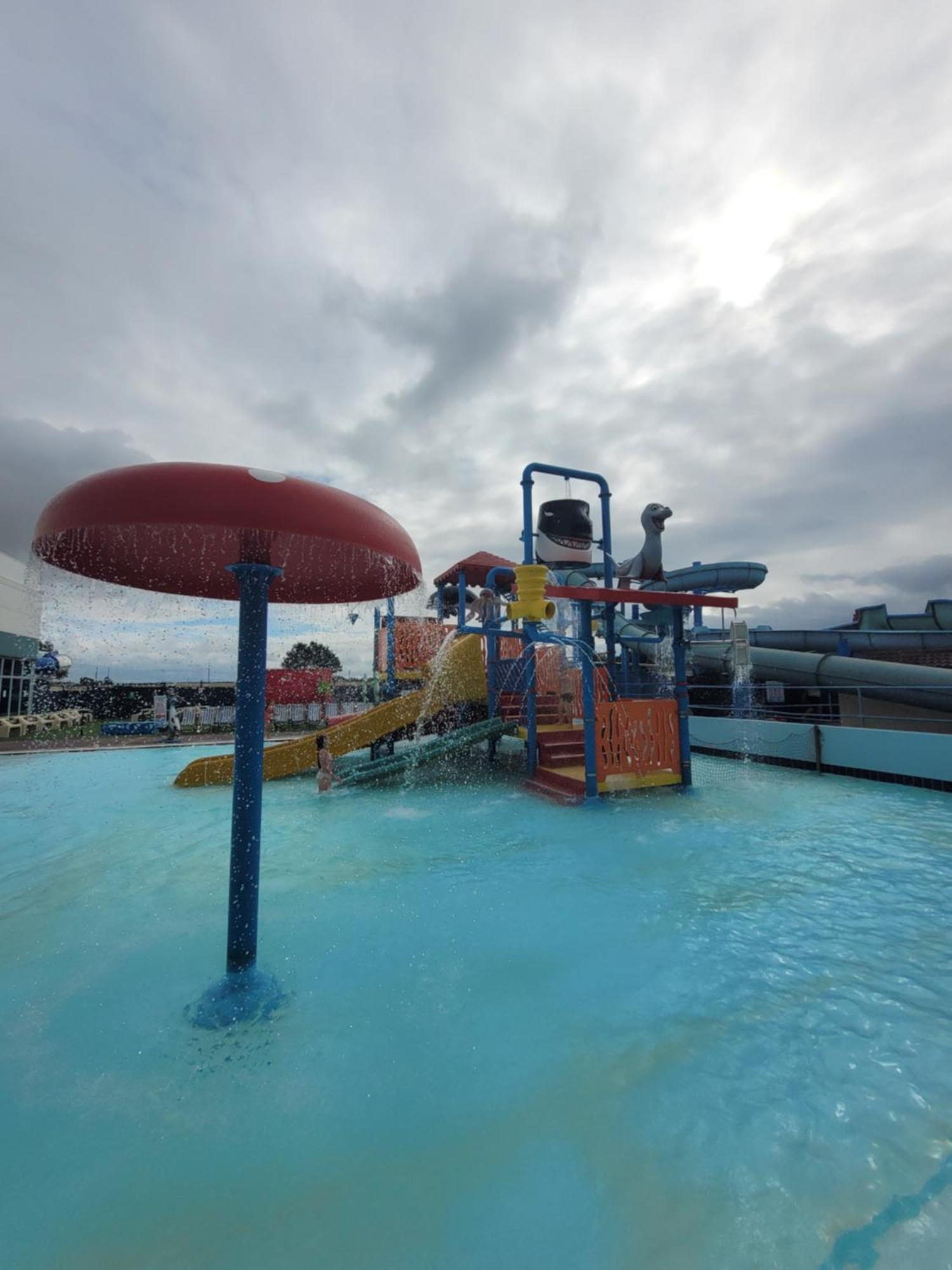 Berrow A22 Unity Beach Holiday Resort Unity Brean Sleeps 8 People 3 Bedrooms 1 Pet Stays Free מראה חיצוני תמונה