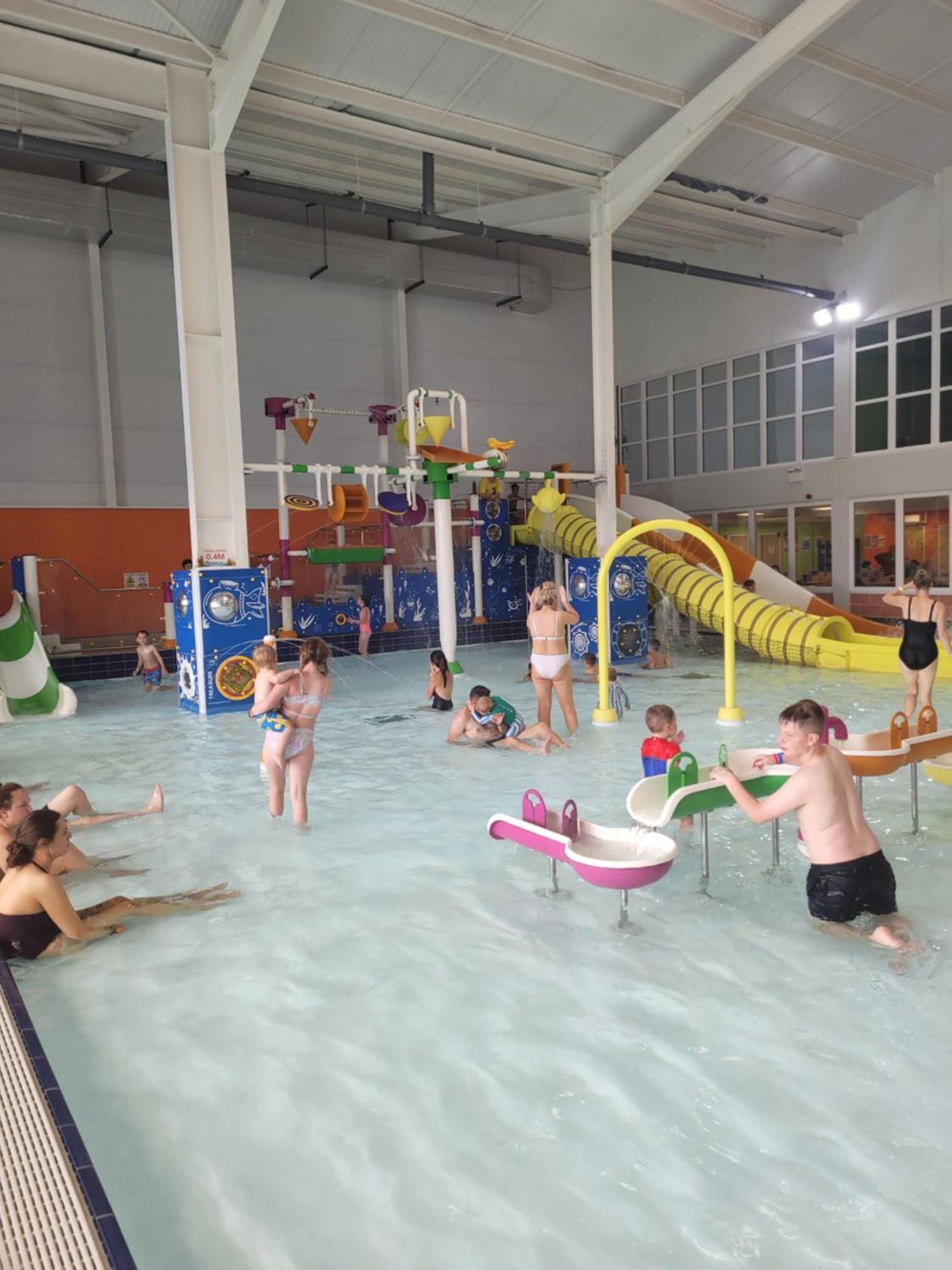 Berrow A22 Unity Beach Holiday Resort Unity Brean Sleeps 8 People 3 Bedrooms 1 Pet Stays Free מראה חיצוני תמונה