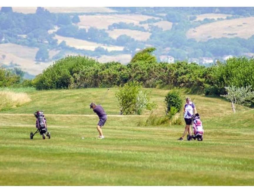 Berrow A22 Unity Beach Holiday Resort Unity Brean Sleeps 8 People 3 Bedrooms 1 Pet Stays Free מראה חיצוני תמונה