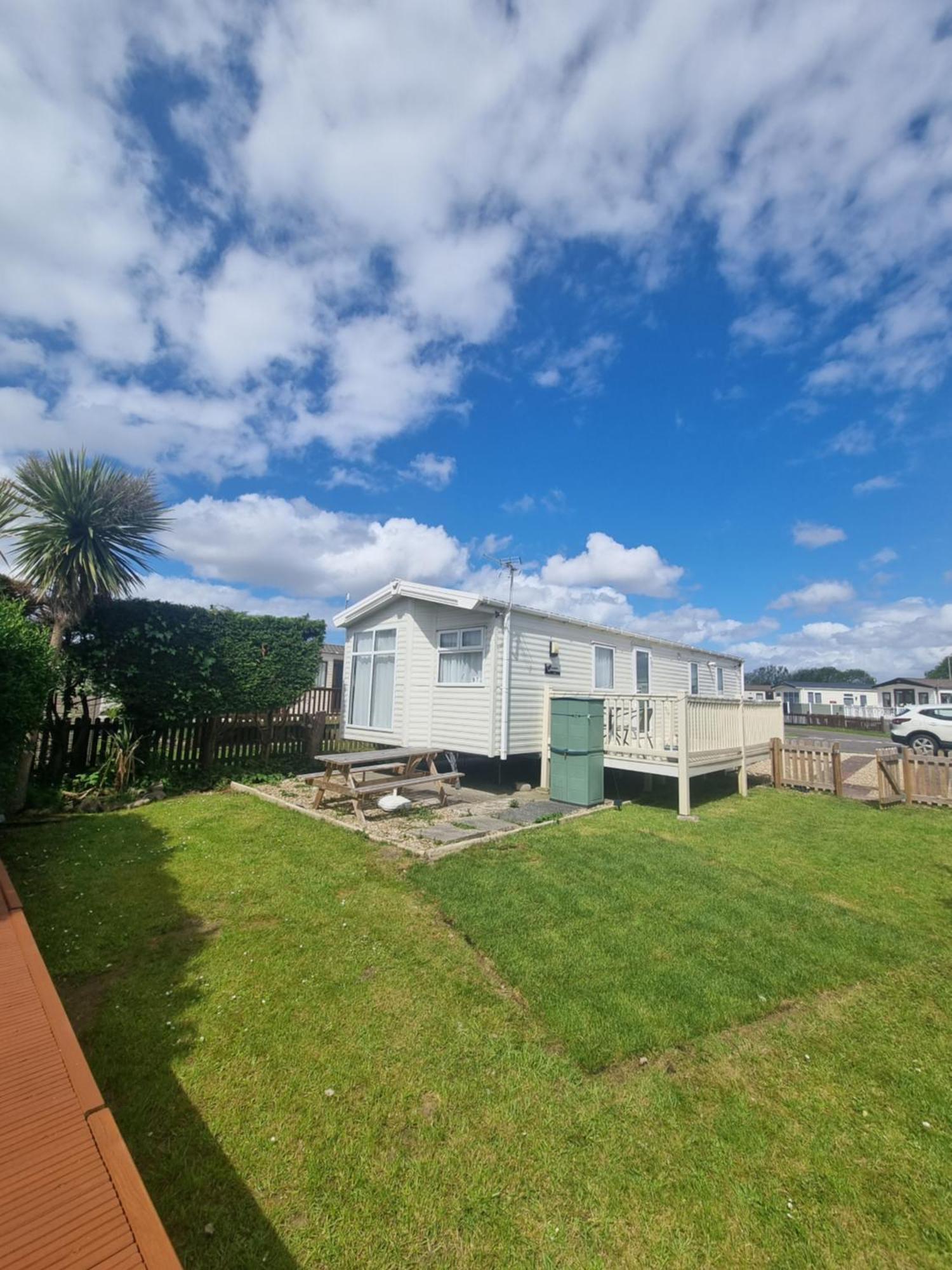 Berrow A22 Unity Beach Holiday Resort Unity Brean Sleeps 8 People 3 Bedrooms 1 Pet Stays Free מראה חיצוני תמונה